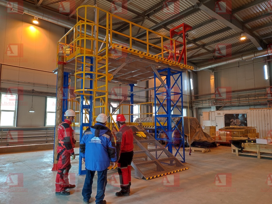 Учебно-тренировочный полигон (комплекс)  Альпинист-03-02-1 (с деревянной опорой).