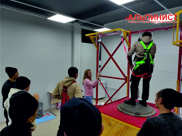 г.Нижнекамск. Компания ООО "ИКЦ "Техносфера" открыла новый полигон «Альпинист» для отработки навыков работы на высоте и в замкнутых пространствах