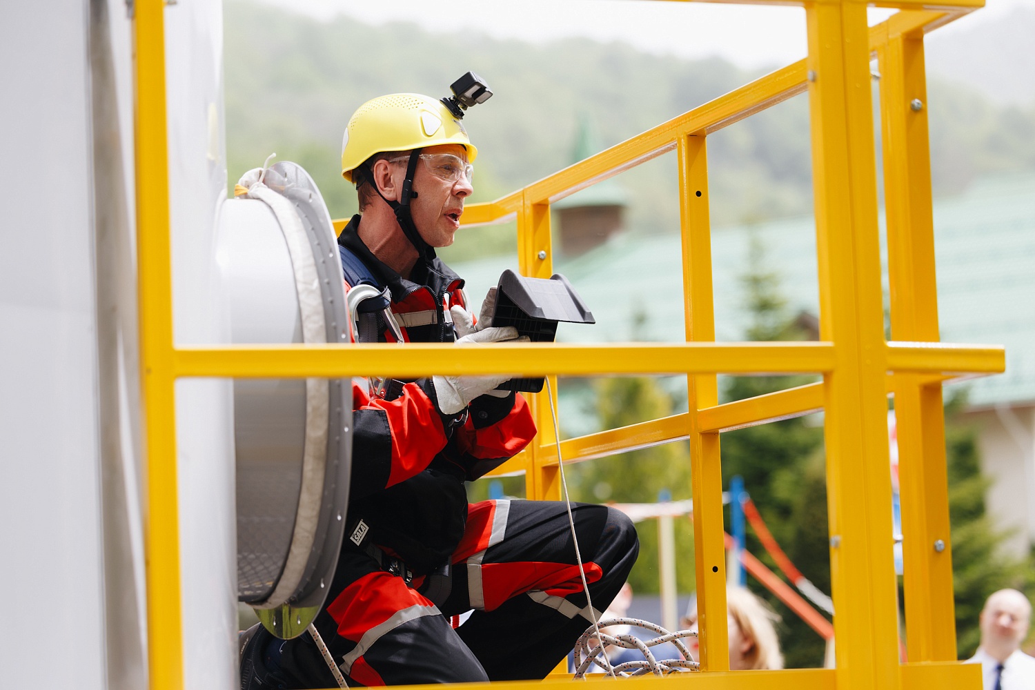 АЛЬФА ГРУПП приняло активное участие с 24 по 27 апреля в совещании на тему «Итоги работы по охране труда, промышленной, противофонтанной, пожарной и газовой безопасности в дочерних обществах и организациях ПАО „Газпром“ в 2023 году и задачи на 2024 год». АЛЬФА ГРУПП приняло активное участие с 24 по 27 апреля в совещании на тему «Итоги работы по охране труда, промышленной, противофонтанной, пожарной и газовой безопасности в дочерних обществах и организациях ПАО „Газпром“ в 2023 году и задачи на 2024 год».